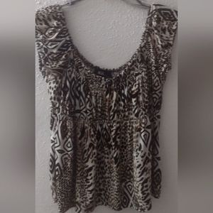 AGB women's M petite leopard print baby doll pullover blouse